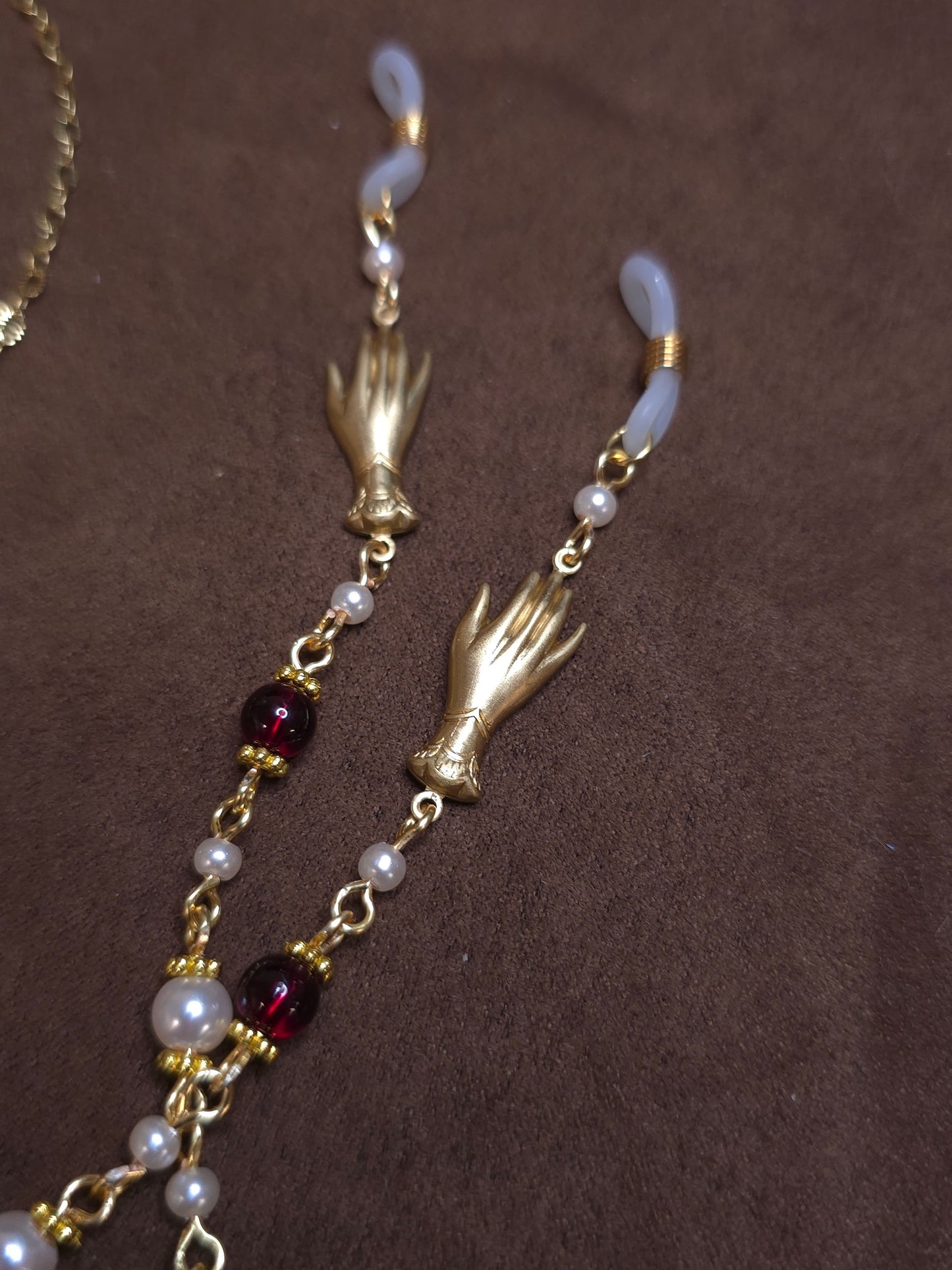 Beaded glasses chain with gold hand charms