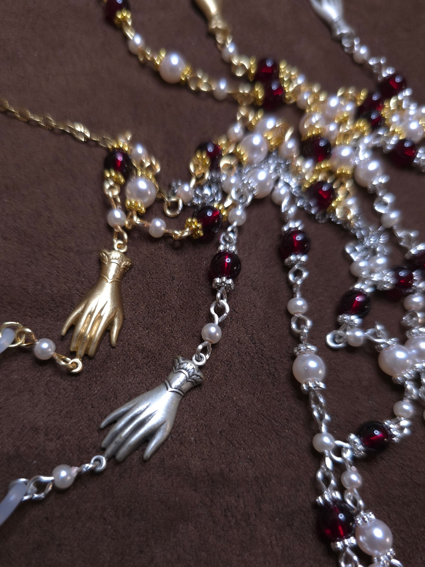 Beaded glasses chains with gold and silver with hand charms